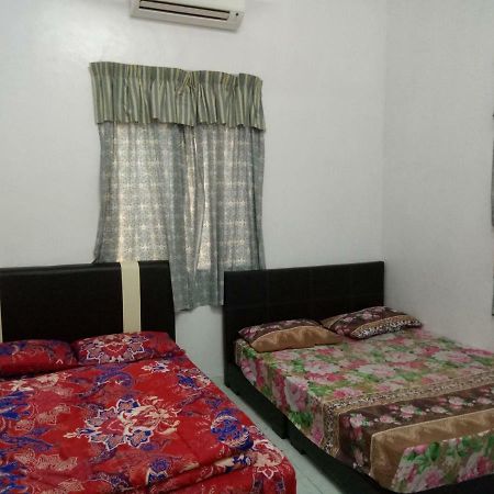 Aiman Homestay Marang Ngoại thất bức ảnh