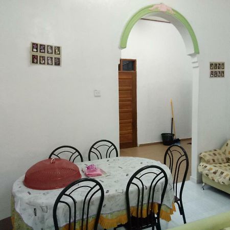 Aiman Homestay Marang Ngoại thất bức ảnh